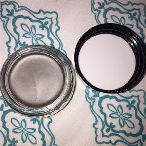 Anastasia Beverly Hills Makeup - Anastasia Dipbrow Pomade in Dark Brown Anastasia Beverly Hills Makeup - Anastasia Dipbrow Pomade in Dark Brown
